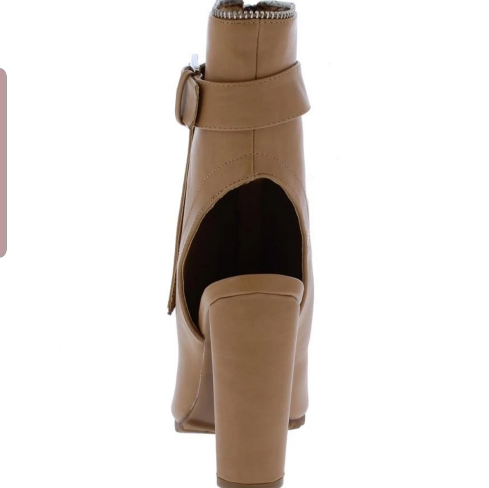 Cut out heel booties - Picture 3 of 5